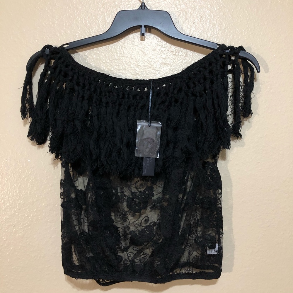🆕 Super cute crop top!!